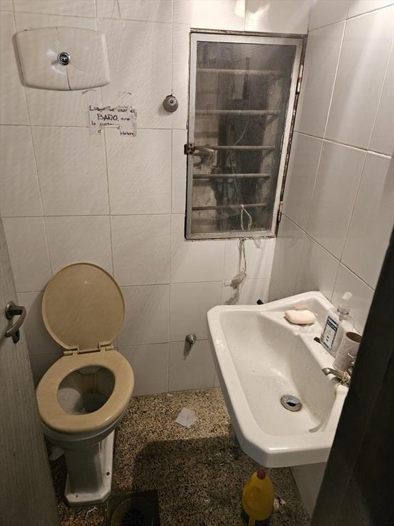 Burgues y San Martín , 8 mts de frente , 466 m2 , plantas l