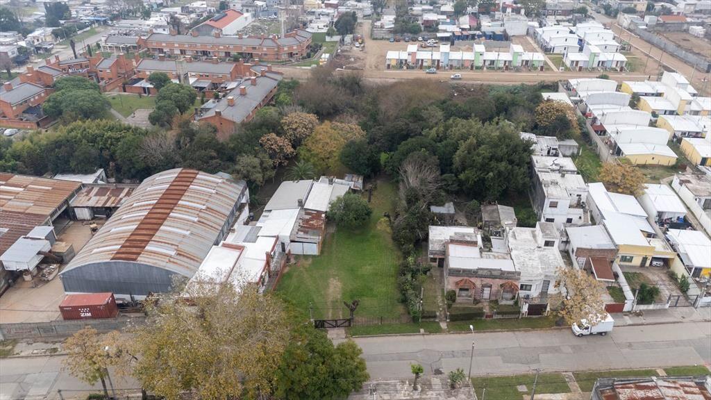 Venta Terreno 3.686 m2 con 2 Casas, Unión