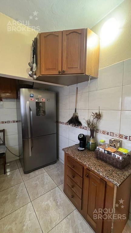 Casa de dos dormitorios en  venta en Jardines del Hipódromo