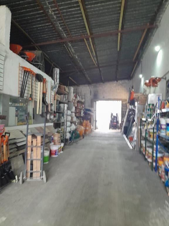 Venta Galpón 420m2 con Renta Aguada