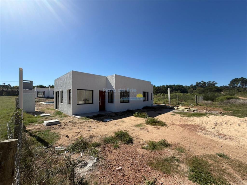 Casa PH en Venta de 2 dormitorios en Punta Negra