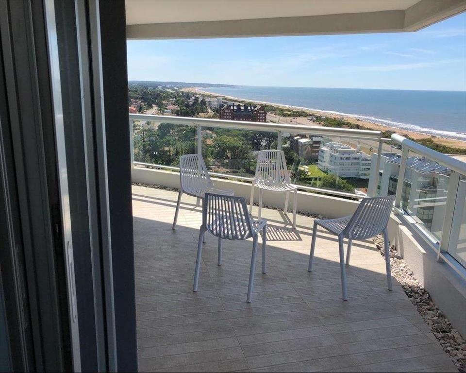 Alquiler temporal apartamento 3 dormitorios Playa Brava