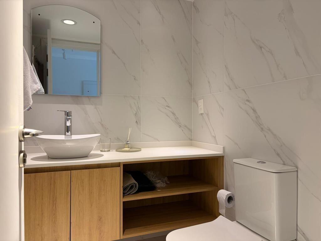 Venta apartamento de 1 dormitorio sobre Av. Roosevelt, Punt