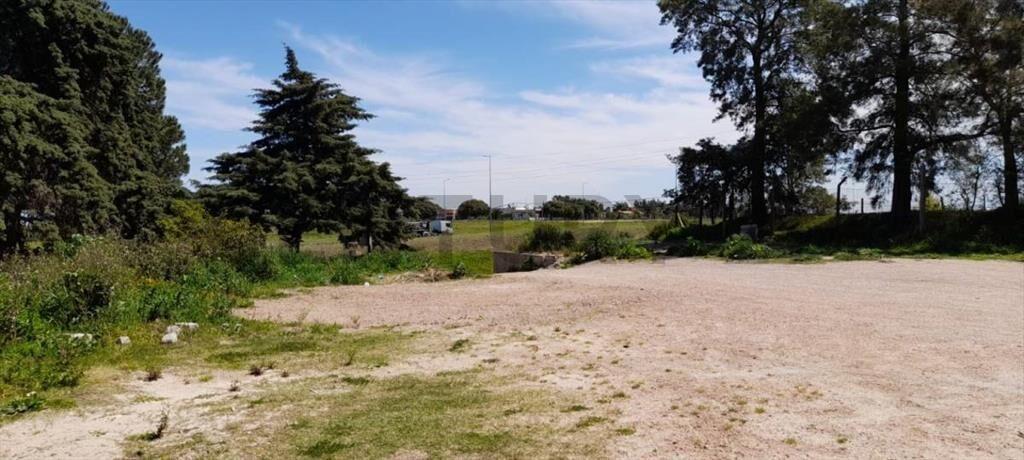 TERRENO 1500 m2/ CASA 2 Dormí/Galpon/Todo Emprendimiento/...