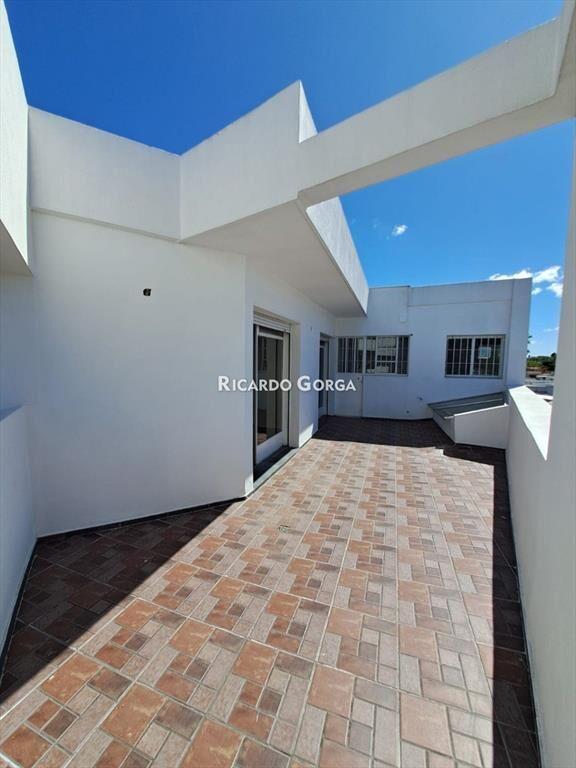 Casa de altos en venta de 2 dormitorios 2 baños y cocher...