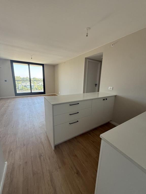 Alquiler Apartamento 1 Dormitorio con Vestidor Barra de Car