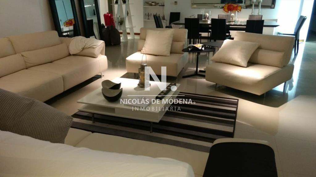 Vende Apartamento en Brava de 3 dormitorios, mas dependenci