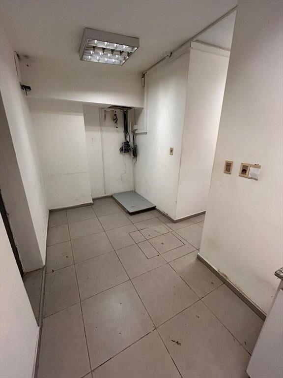 8 de Octubre y Serrato, 90 m2, 4 mts de frente, excelente e