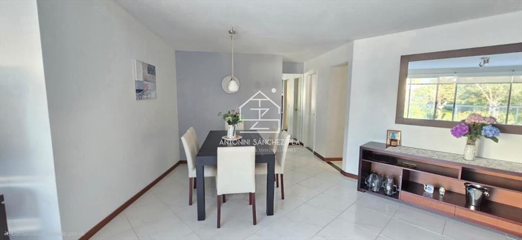 Apartamento 3 dormitorios frente al mar