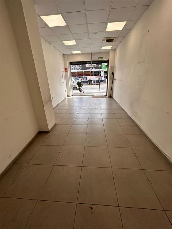 8 de Octubre y Serrato, 90 m2, 4 mts de frente, excelente e