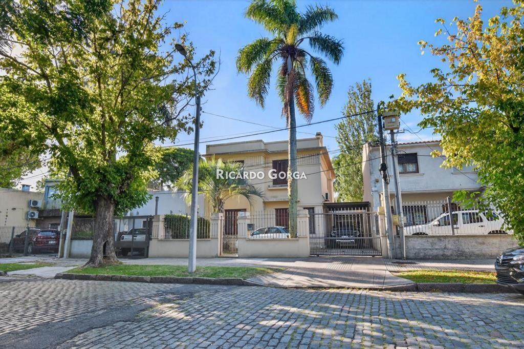 Casa Venta 4 dormitorios o 3+escritorio Fondo Piscina Bb...