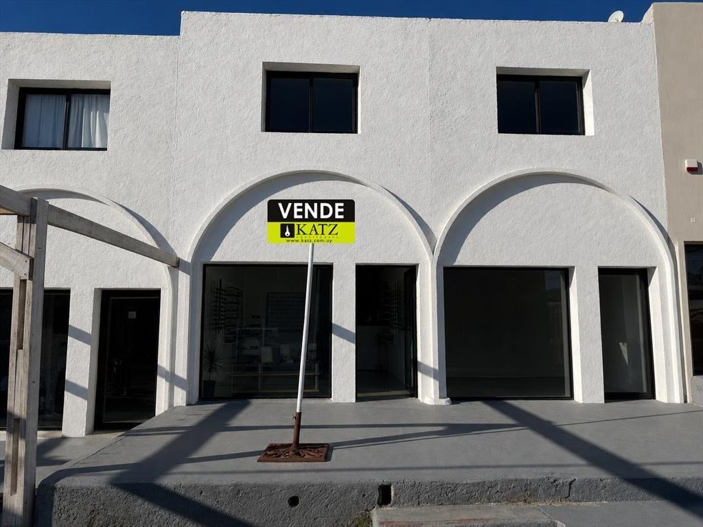 Ruta 10, gran punto comercial, 62 m2 construidos   50 m2 de