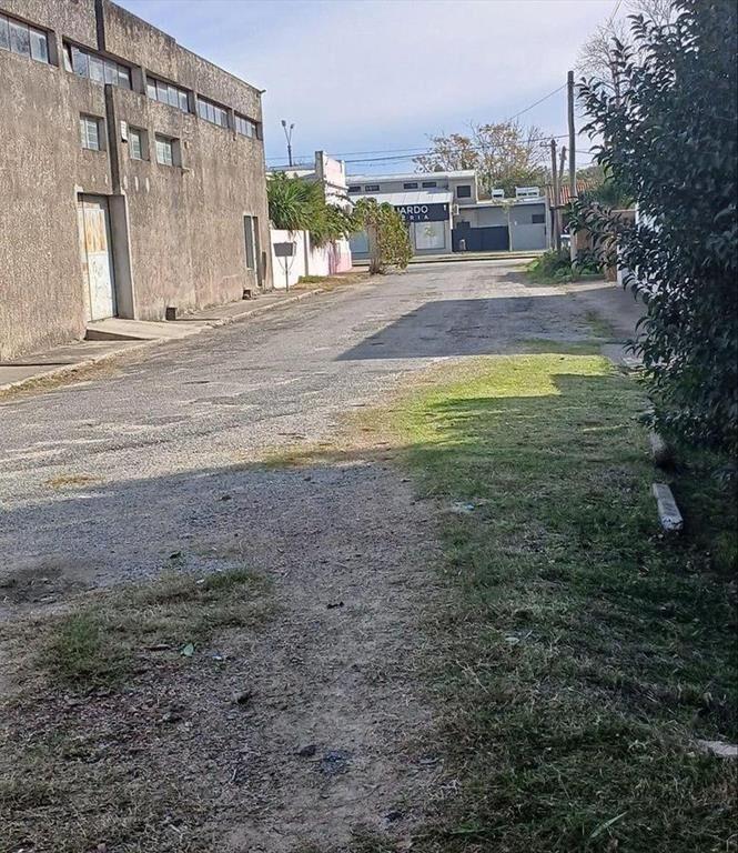 Terreno para desarrollo, casco viejo, salida a dos calles