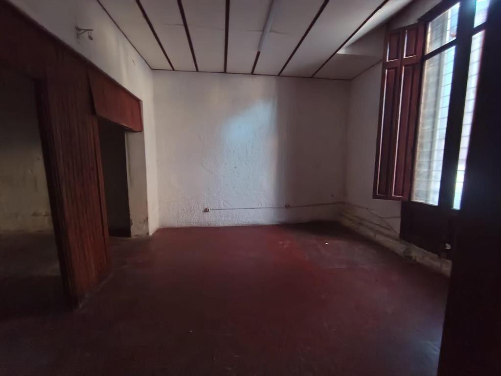 Casa a pasos de 8 de octubre y con servicios cercanos y loc