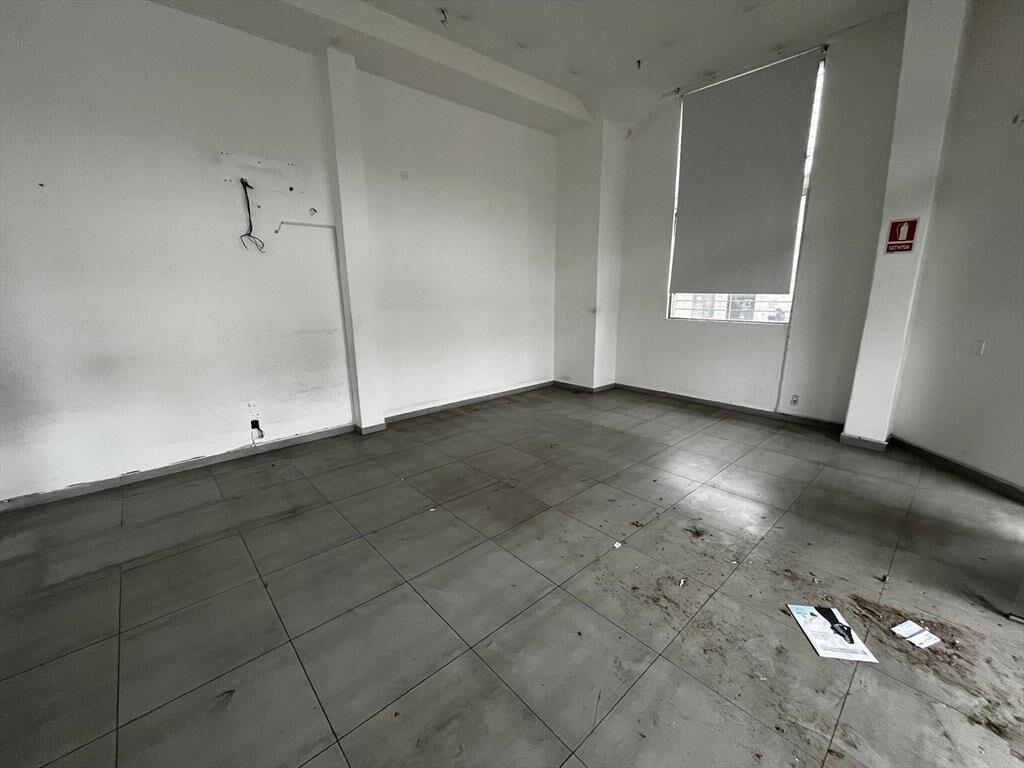 Martin Garcia esq. Terra, 80 m2 de salón, 12 mts de frente,