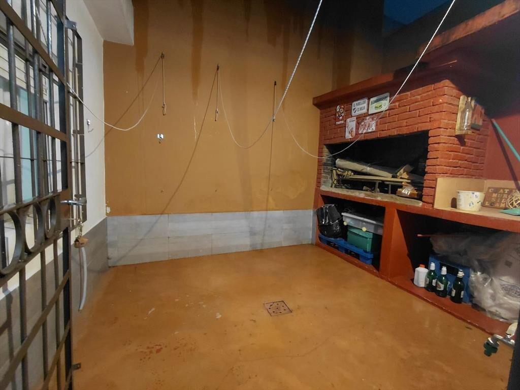 VENTA APARTAMENTO DOS DORMITORIOS EN CERRITO CON PATIO Y PA