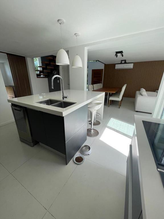 Casa en Parque Miramar 4 Dormitorios, 4 Baños, Piscina!