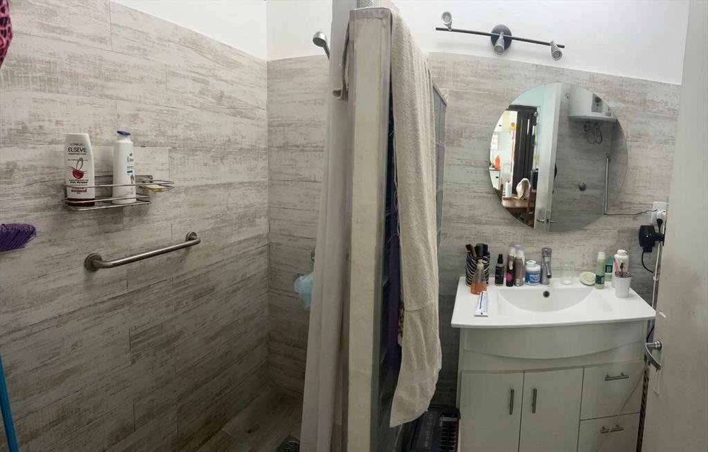 Venta Casa dos dormitorios con Apto y Depósito en Aires Pur