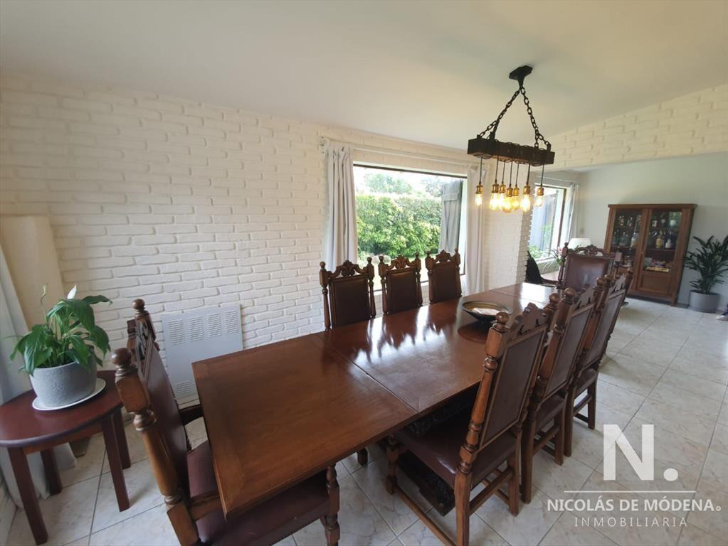 Casa en Alquiler Anual, Pinares a pasos del mar, Punta del