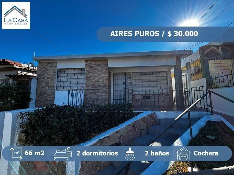 Casa en Alquiler de 2 dormitorios y cochera en  Aires Puros