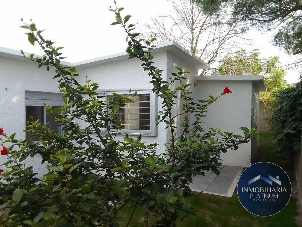 Casa en alquiler c/ cochera en Solymar