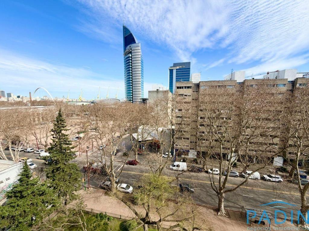 Apartamento en venta c/ cochera en Aguada