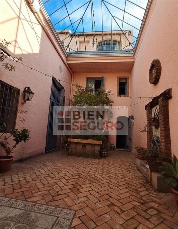 Cómoda casa de 4 dormitorios, 2 baños, en venta en Pocitos