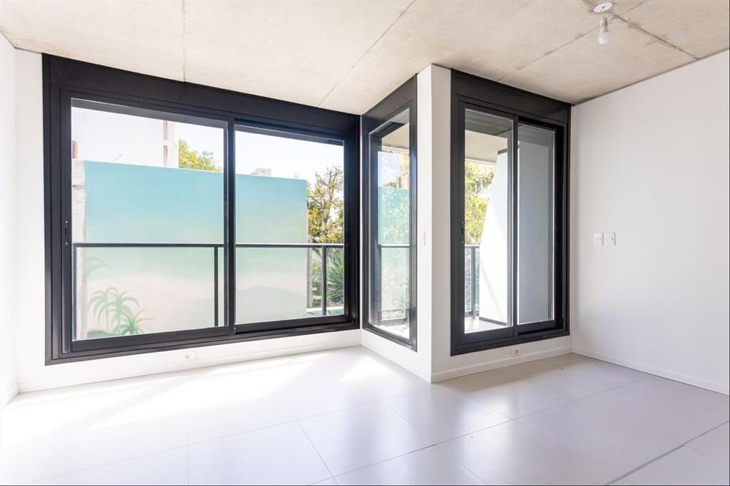 ALQUILER- OFICINA - PUNTA CARRETAS con GARAGES