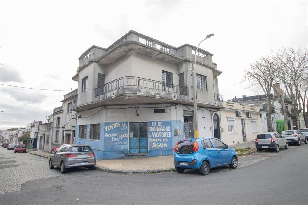 venta casa y 2 locales la comercial