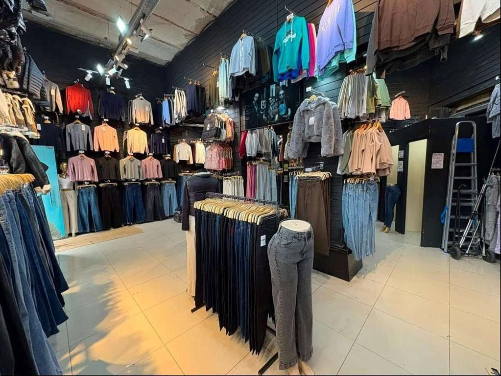 ALQUILER Local comercial de 250m2 sobre Arenal Grande