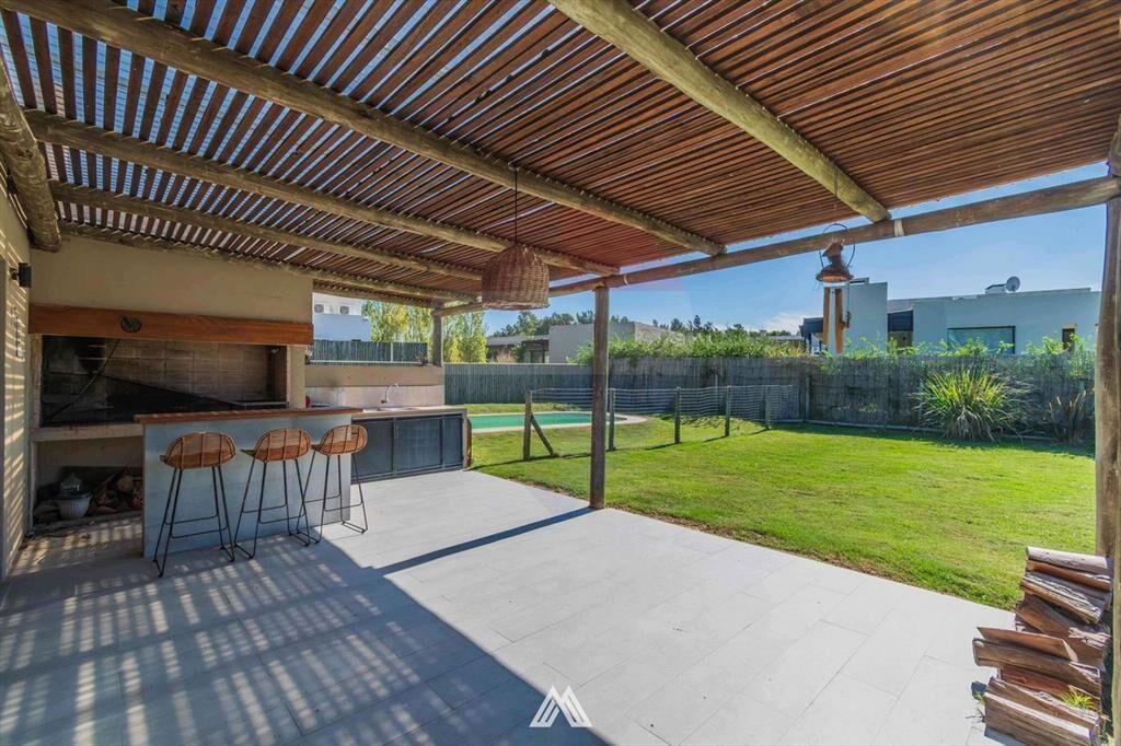 Venta casa 3 dorm Viñedos de la Tahona con piscina
