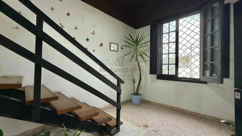 Local comercial en Belvedere José Mármol 158 Ref. 200
