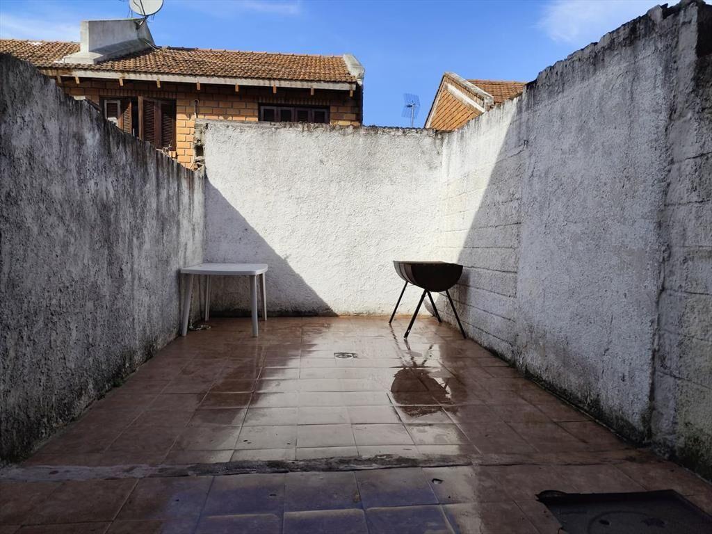 VENTA CASA LEZICA DE 2 DORMITORIOS CON PATIO + GGE