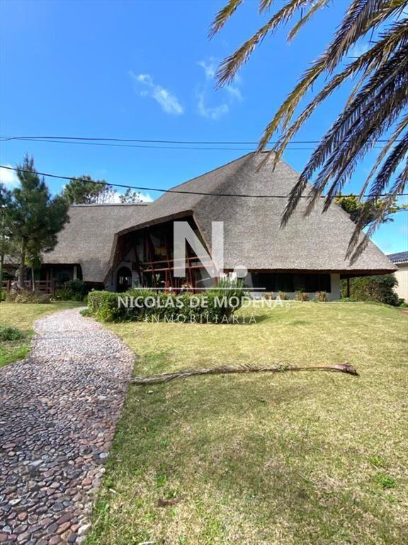 Gran chalet en venta a metros de Palaya Brava