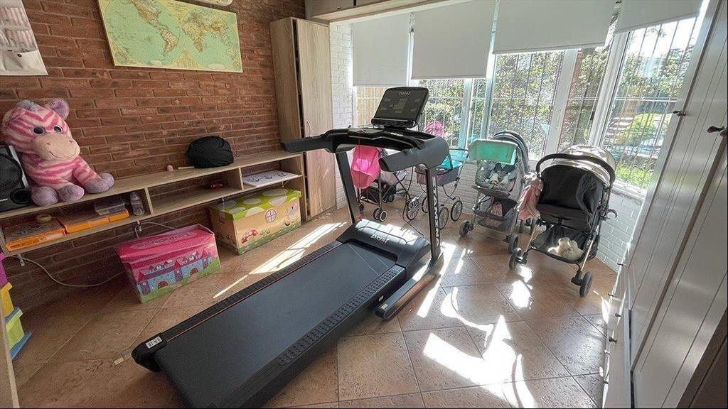 Casa en venta de 4 dormitorios en playa mansa con piscina,