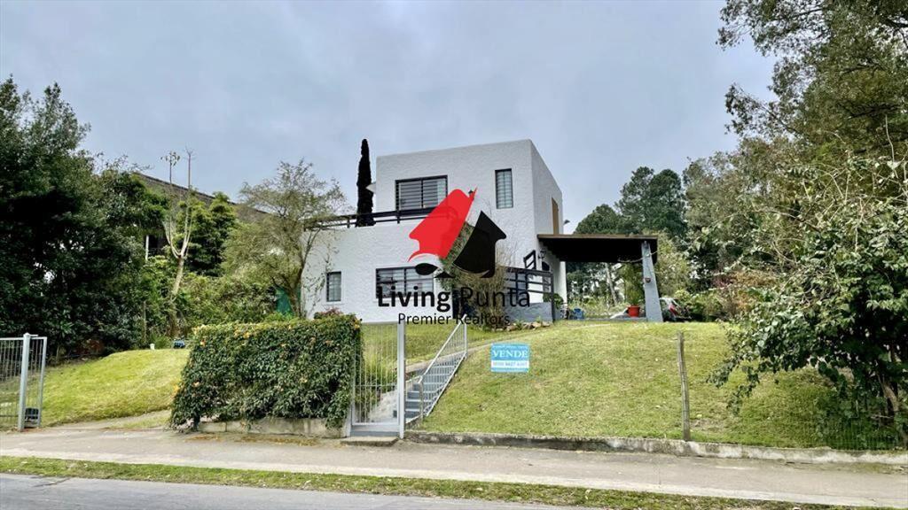 Casa en venta. Pinares. Ideal para todo el año
