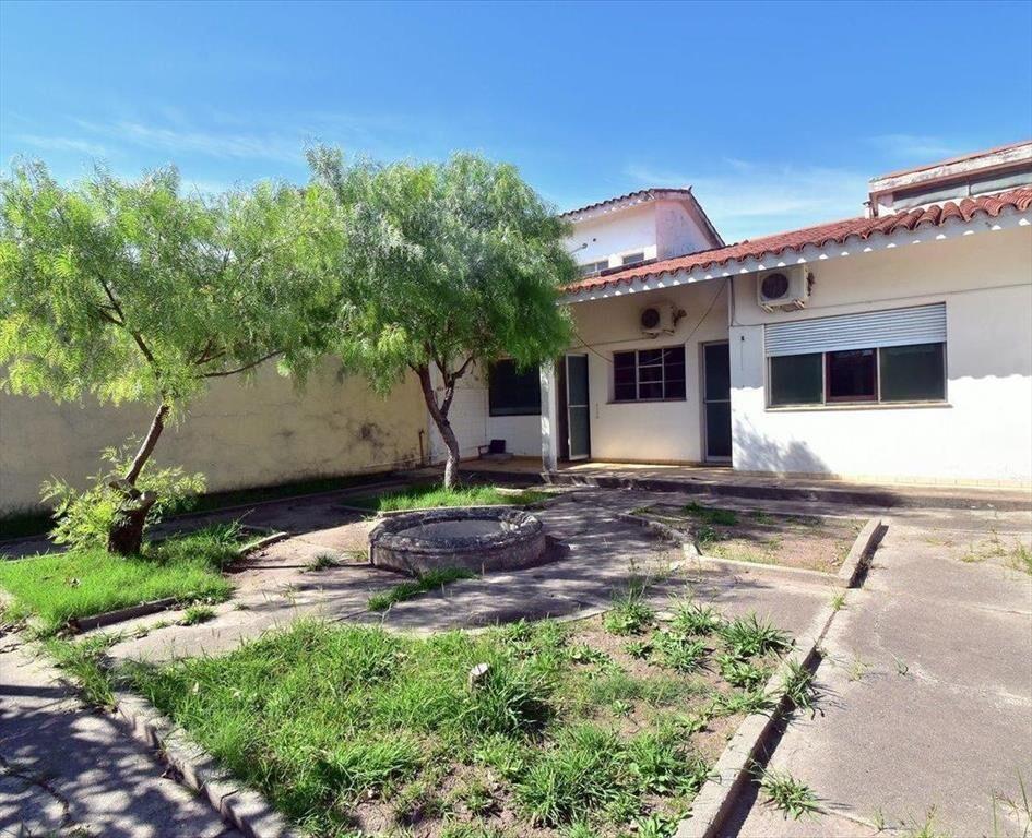 CASA 3 DORMITORIOS gge y barbacoa CON VISTA AL RIO en COLON