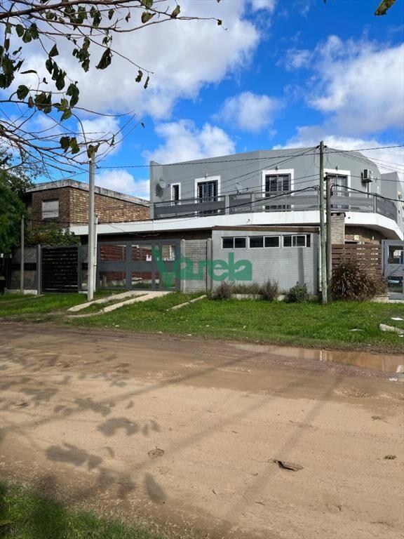 Venta de 2 casas Shangrilá sur en un padrón.