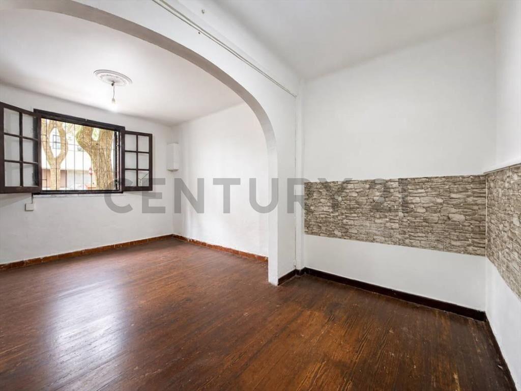 CASA al Frente | 67m2 | 2 DORMITORIOS op/ 3 | si BANCO-...