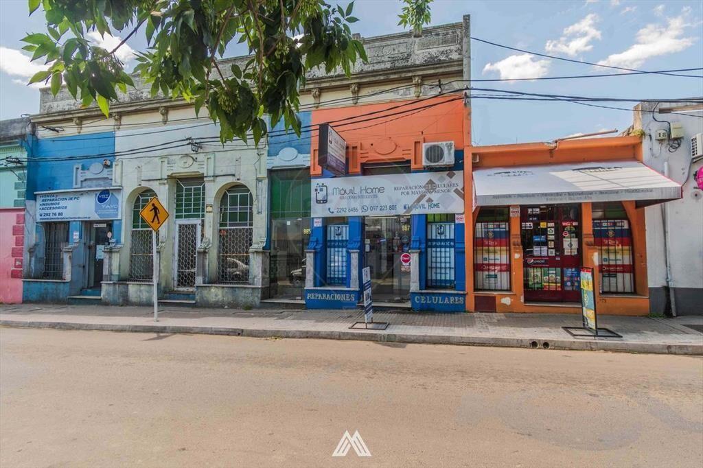 Se vende centro de Pando con vivienda y locales