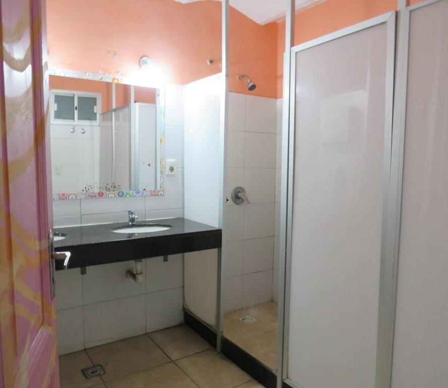 Venta casa hostal quince (15) dormitorios- Ciudad Vieja