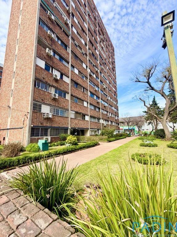 Apartamento en venta c/ cochera en Aguada