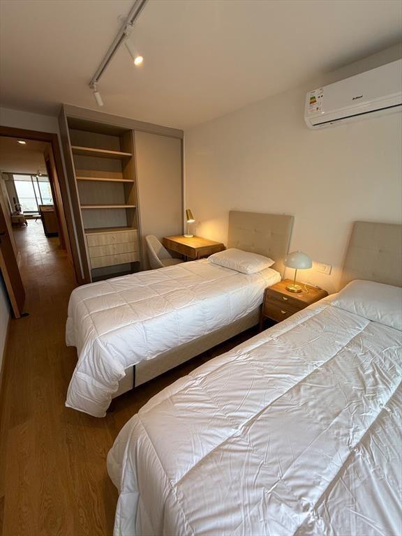 Alquila apartamento Parque Rodó amoblado 1 dorm.