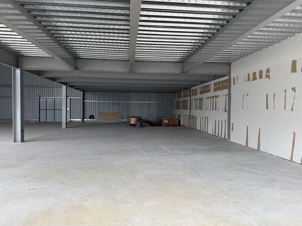 Alquiler local comercial de 233 m² cerca de Punta Shopping.