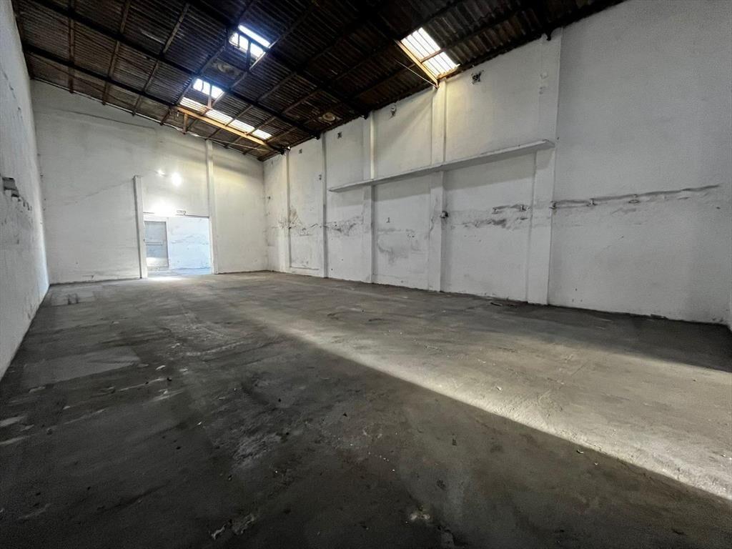 Veracierto y Zumaran, 390 M2, Vig 24 Hs, zona habilitada pa