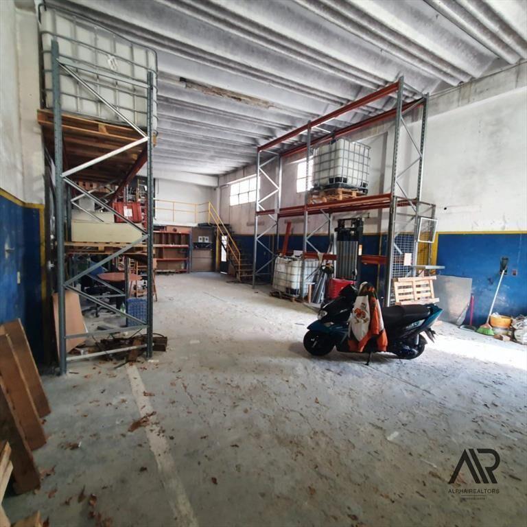 Galpón en venta de 153 m2 con entrepiso y estacionamient...