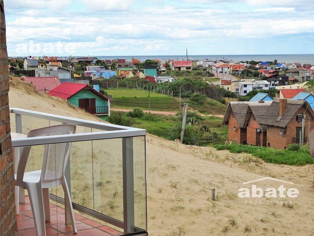 Venta de Complejo de 7 apartamentos con vista al mar! Punta