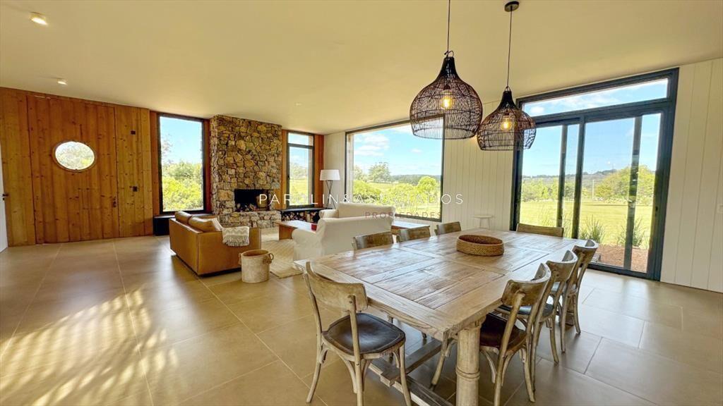 Casa en Venta de 4 dormitorios en suite, El La