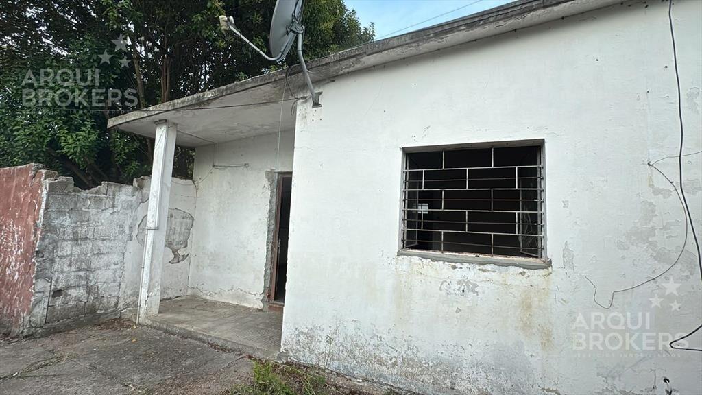 Casa de dos dormitorios en venta en Manga - 002