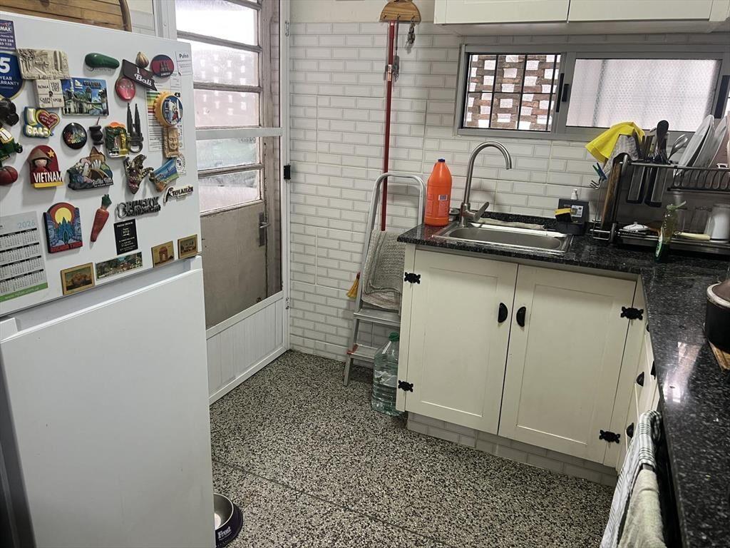 Venta Casa dos dormitorios con Apto y Depósito en Aires Pur